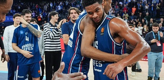 Anadolu Efes, Real Madrid'i devirdi