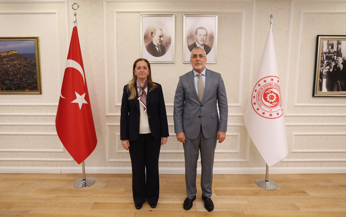 Bakan Işıkhan, DİSK Genel Başkanı Çerkezoğlu ile gündemi değerlendirdi