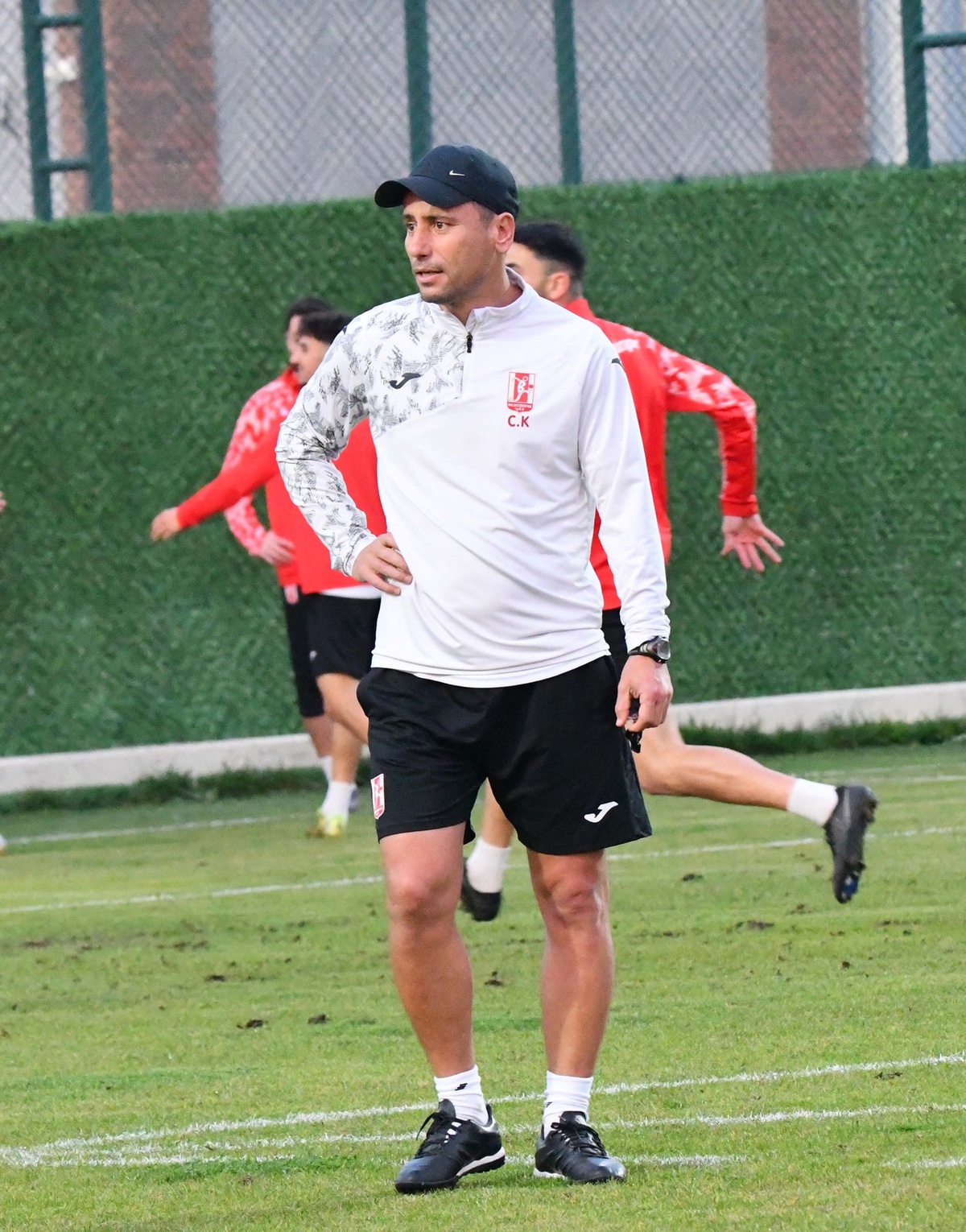 Balıkesirspor, Eskişehirspor'a 7-1 yenilgi sonrası Polat Çetin'le yollarını ayırdı