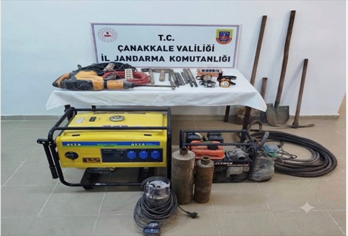 Çanakkale'de jandarma 2 kaçakçılık olayına müdahale etti, 9 egzotik kuşa el konuldu