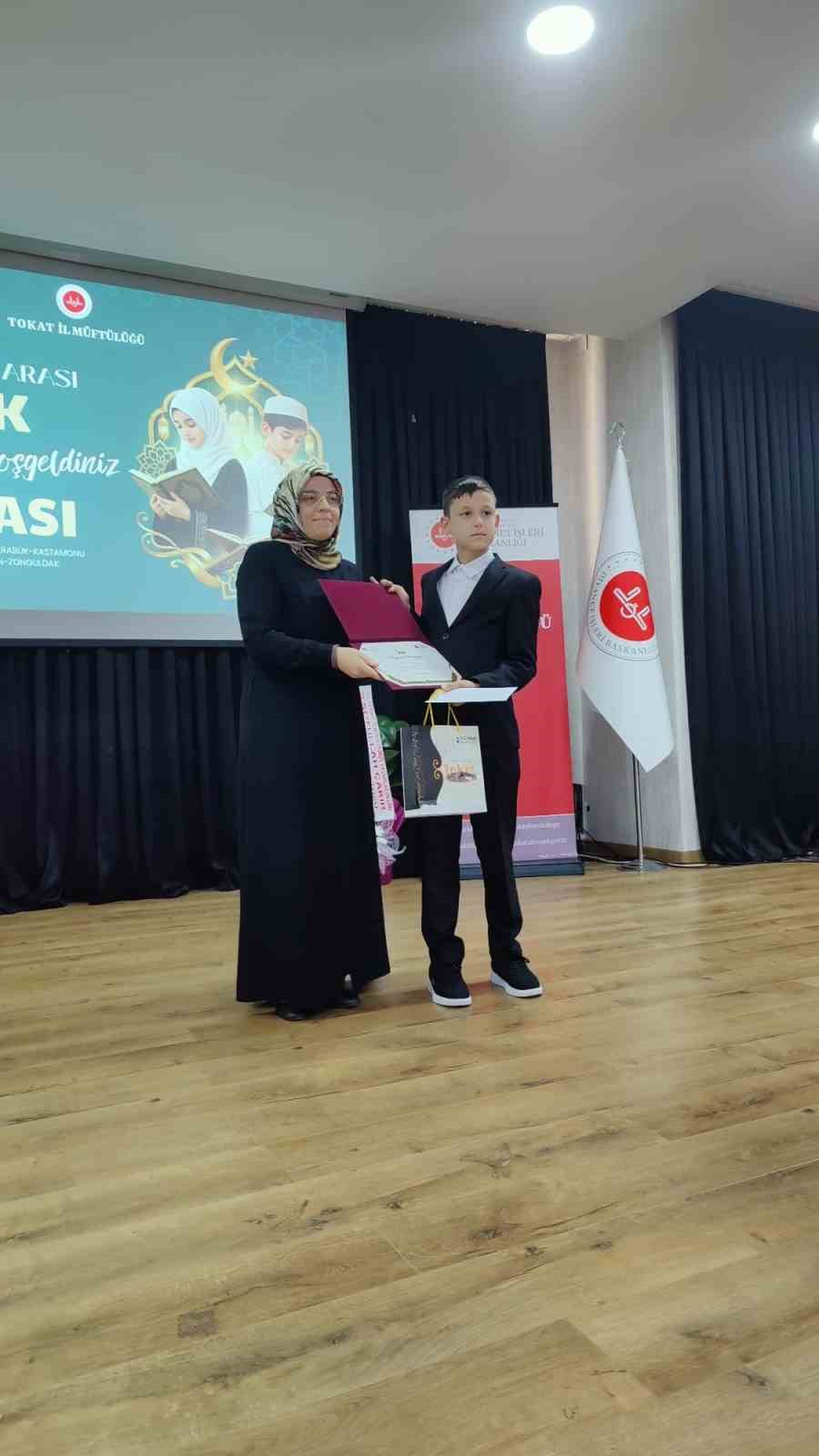 Devrekli hafız öğrenciler Tokat’taki hafızlık finalinde üçüncü ve dördüncü oldu
