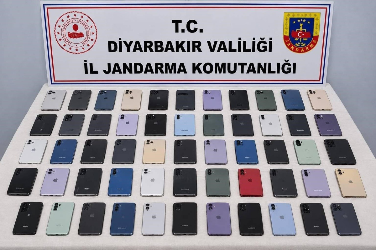 Diyarbakır'da jandarma operasyonlarında 14 bin 803 paket kaçak sigara ele geçirildi
