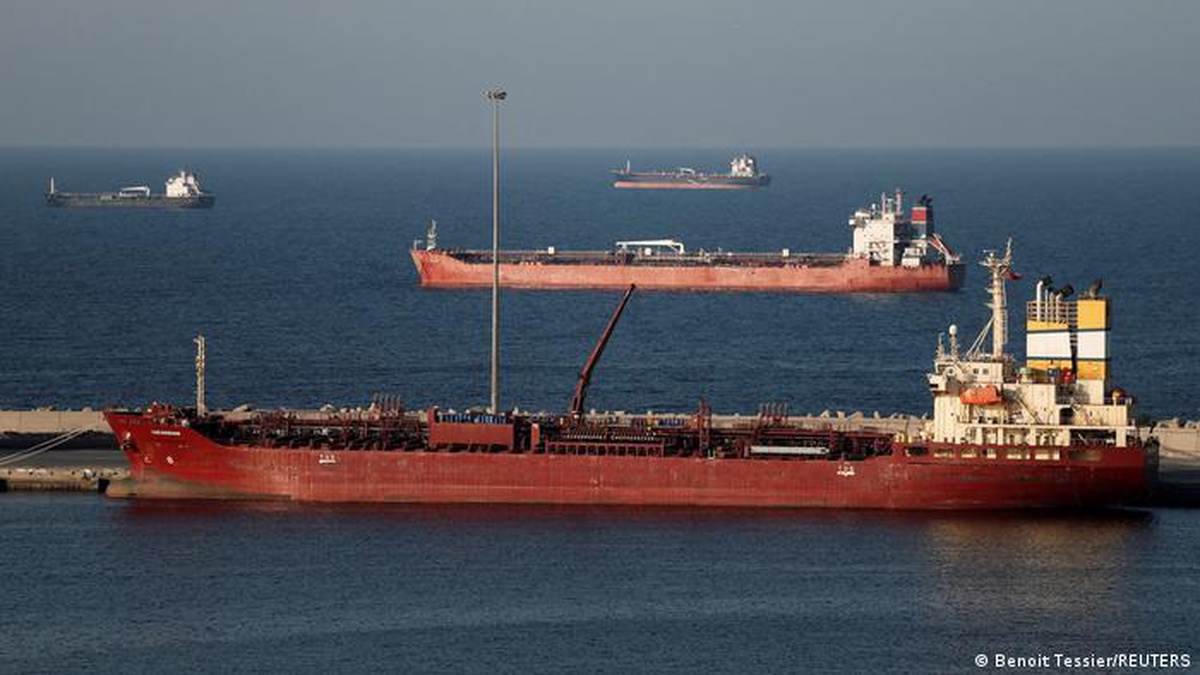 Hürmüz Boğazı'nda ham petrol geçişi günde 11,2 milyon varile ulaştı