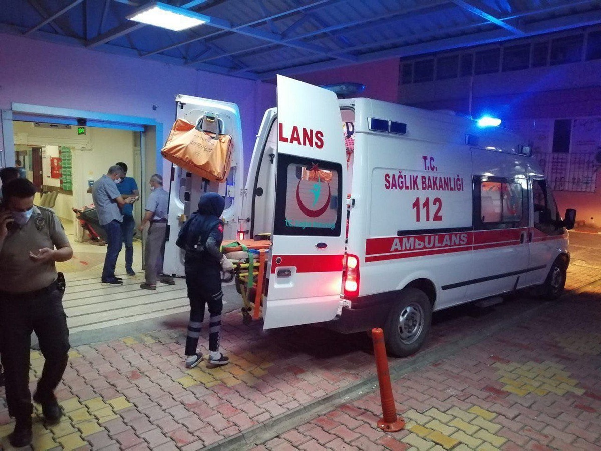 Kahramanmaraş Elbistan'da 18 yaşındaki genç kız pencereden düşüp hastaneye kaldırıldı