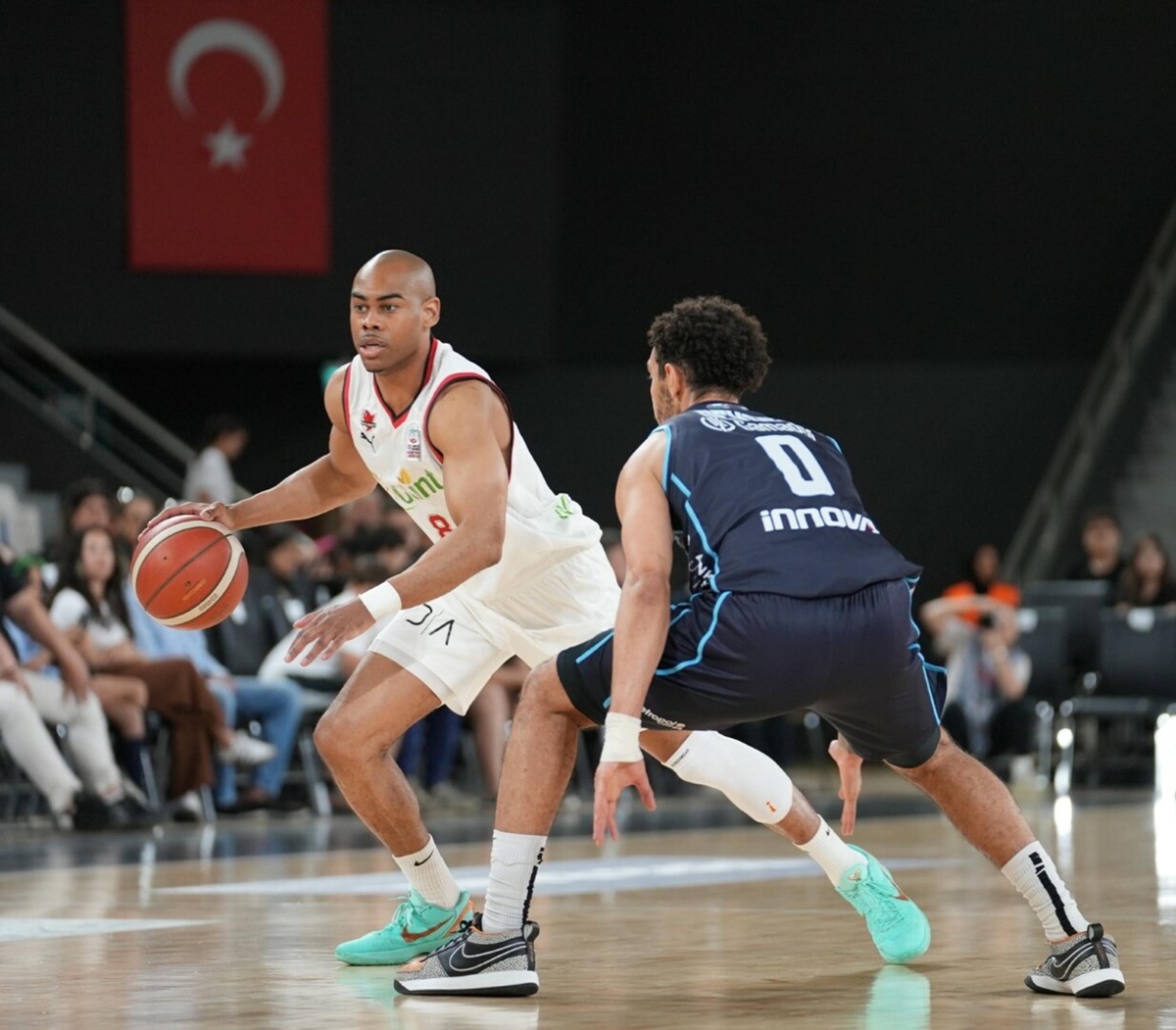 Karşıyaka 7'nci yabancı olarak 35 yaşındaki Markel Starks'ı kadrosuna kattı