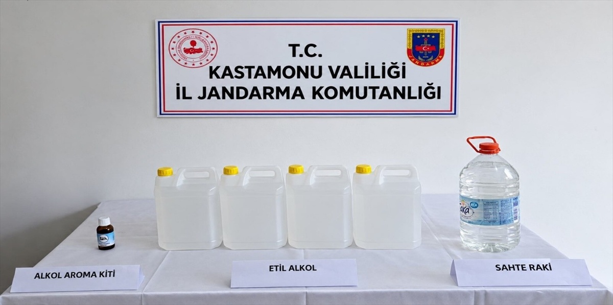 Kastamonu'da jandarma iki ayrı operasyonda 8 kişiyi gözaltına aldı
