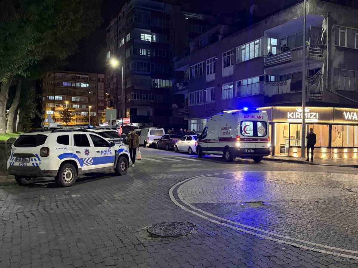 Kayseri Kocasinan'da yalnız yaşayan 74 yaşındaki adam tuvalette ölü bulundu