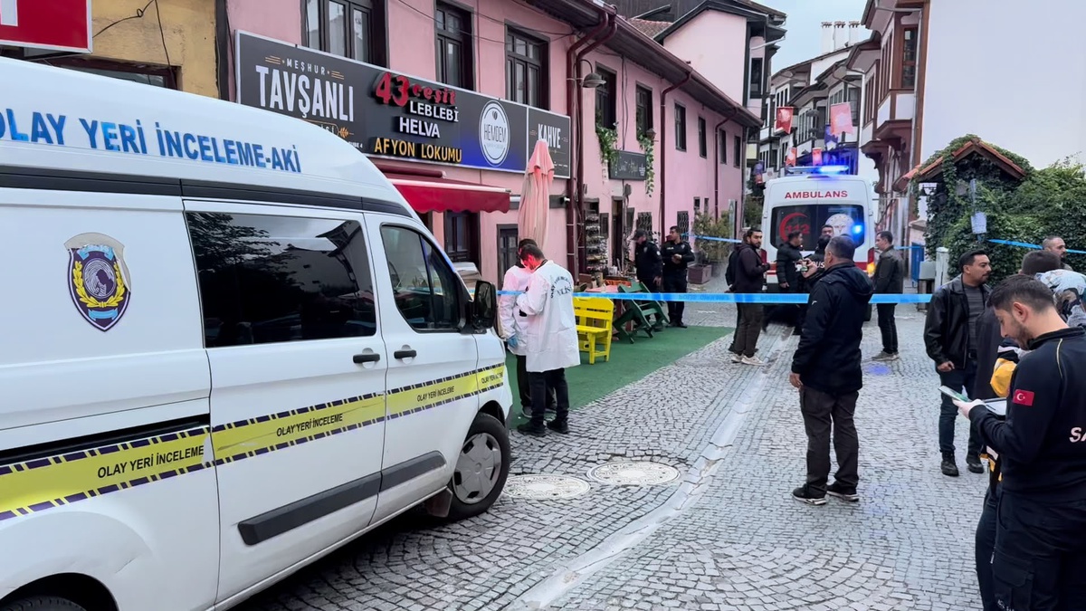 Kütahya'da 2 çocuk annesi dükkanında bıçaklanarak öldürüldü! Zanlı, oğlunun eski sevgilisinin babası çıktı