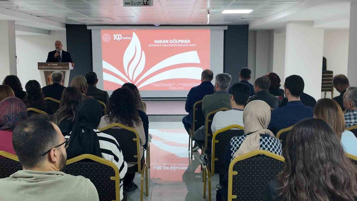 Kütahya Öğretmenevi'nde ASİS ve Leiter kursları başladı, açılışa Gölpınar katıldı