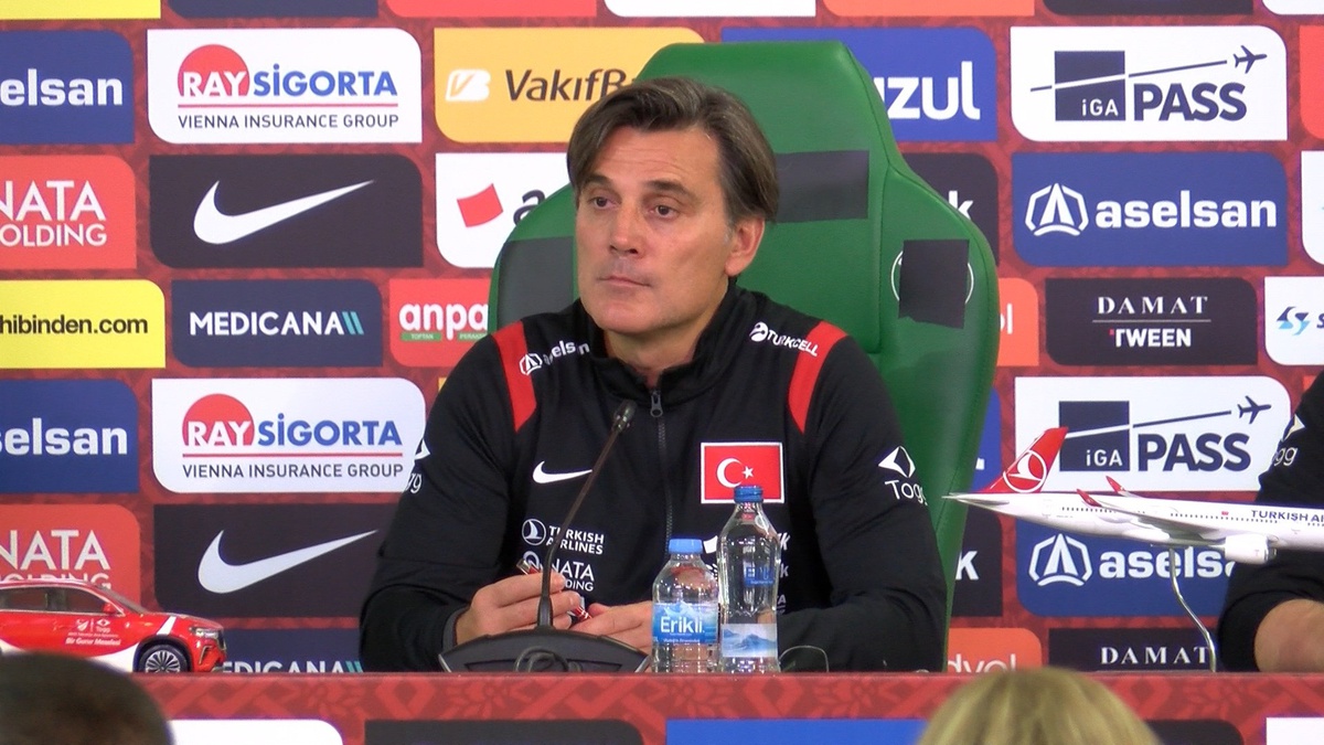 Montella, Bursa'da İtalya'ya 4-1 yenilen Milli Takım için ıslıklanmayı hak ettik dedi