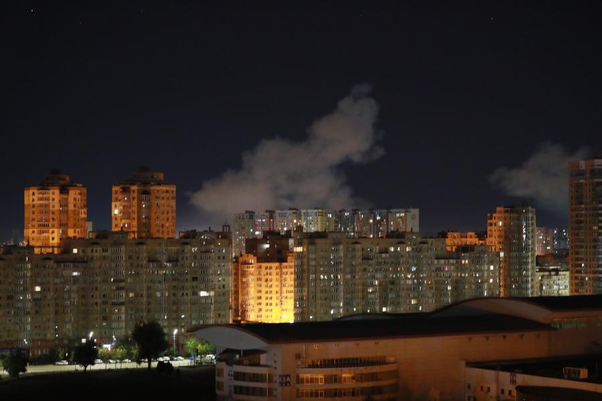 Rusya Savunma Bakanlığı Kiev'de veri merkezleri ve füzeli lokomotif deposunu vurdu