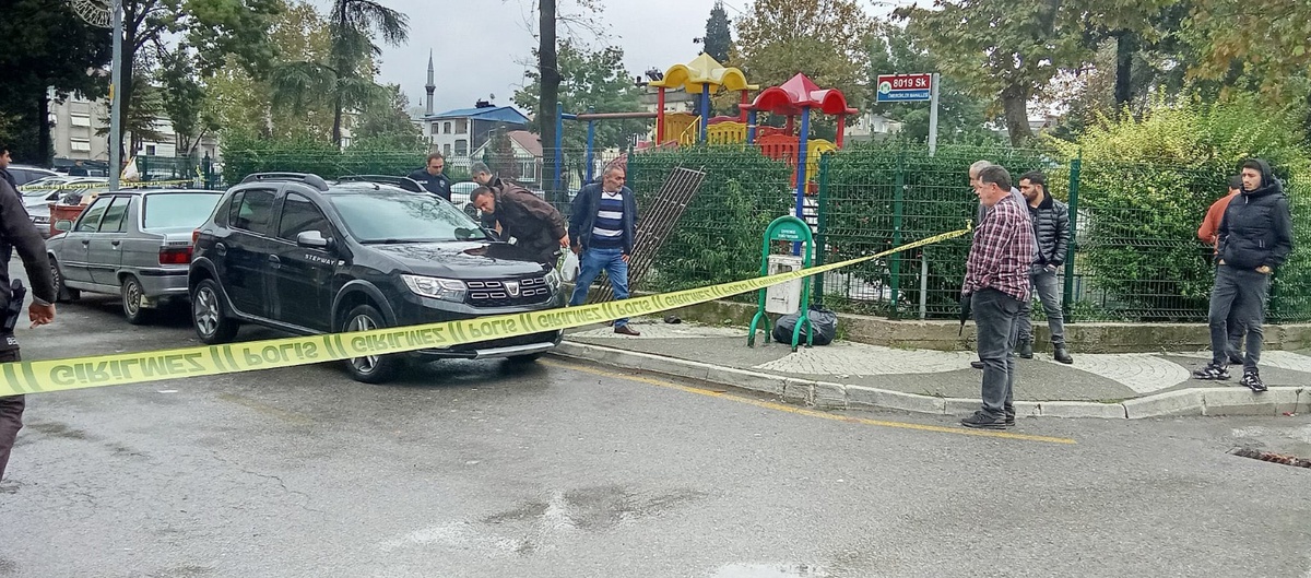 Sakarya Akyazı'da kardeşini tabancayla yaralayan şüpheli kaçtı