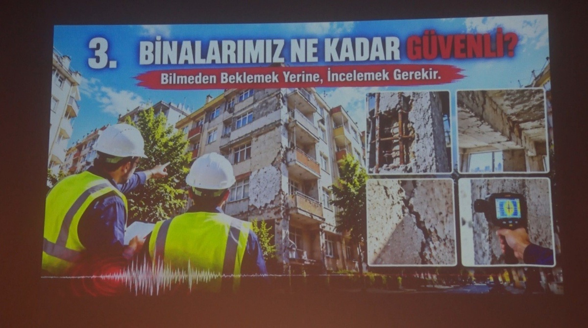Uzmanlar Kadıköy'de deprem riskine karşı Hasanpaşa'da dönüşümü vurguladı