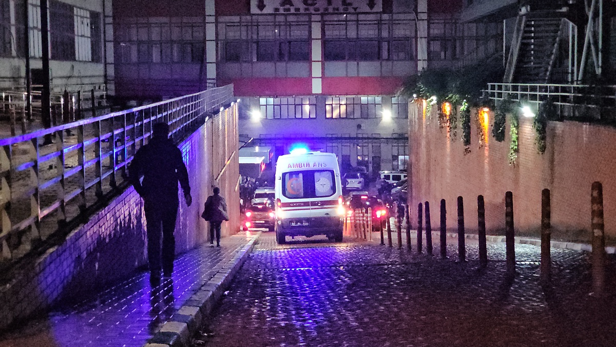 Zonguldak Kozlu'da siloya düşen işçinin kalbi durdu, işçi yoğun bakıma alındı