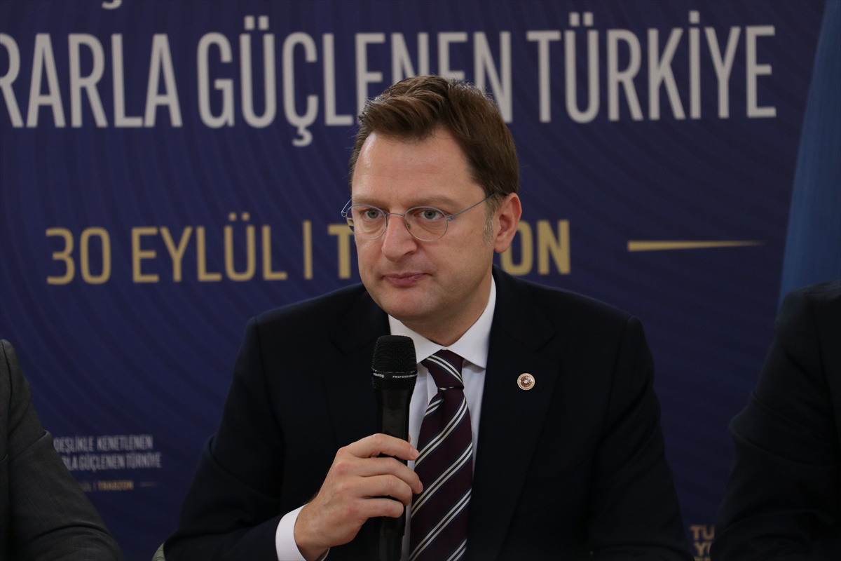 AK Parti Genel Başkan Yardımcısı Yerebakan, Trabzon'da 'Türkiye Yüzyılı Buluşmaları'nda konuştu: