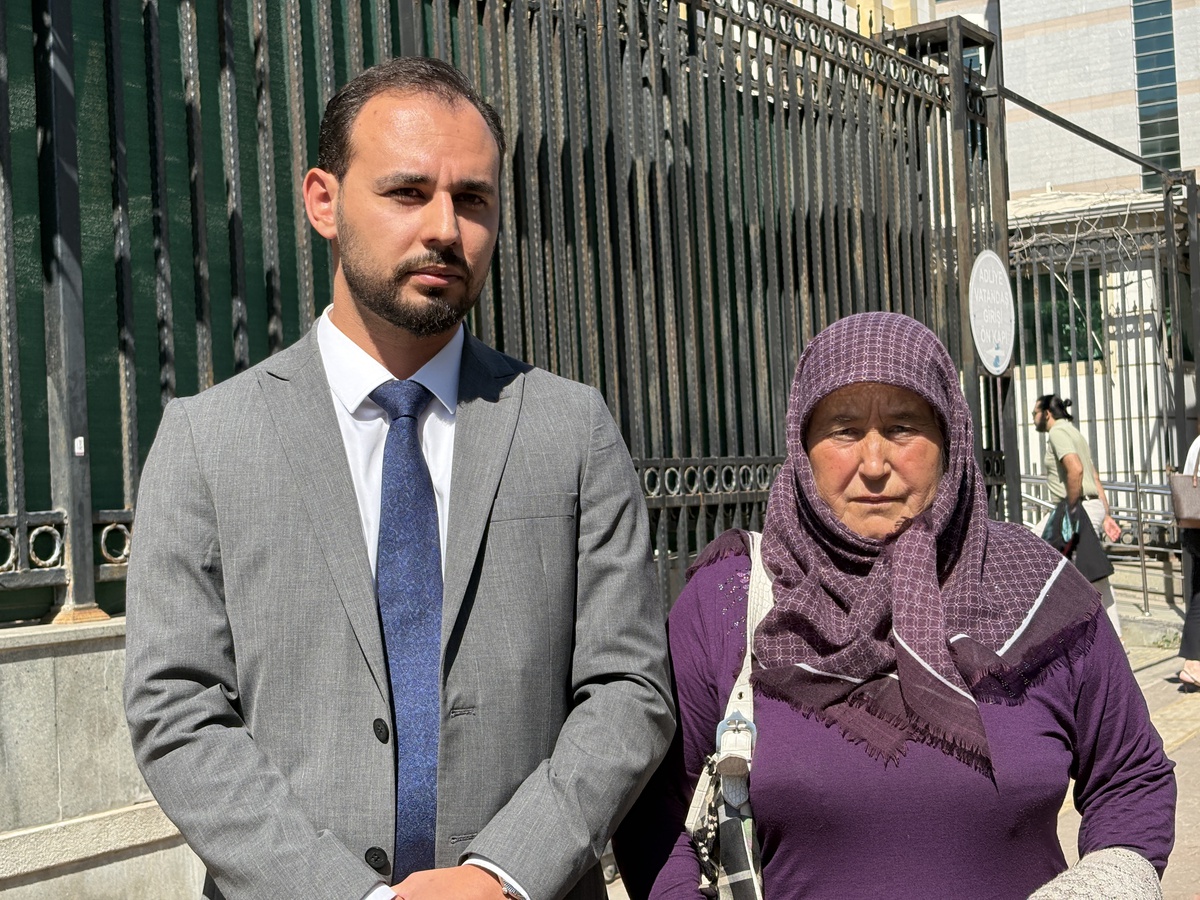 Antalya Kepez'de konut vaadi dolandırıcılığı iddiasıyla mağdurlar suç duyurusu yaptı