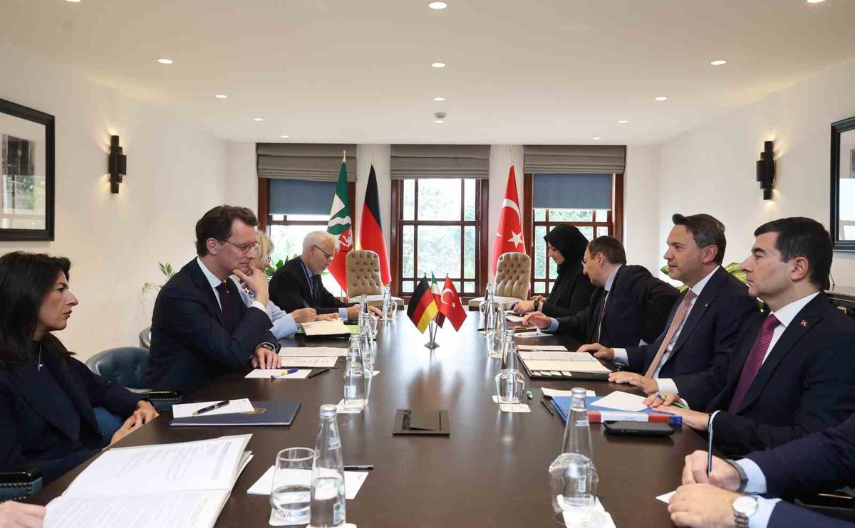 Bakan Bolat, Kuzey Ren-Vestfalya ile 11,2 milyar avroluk ticareti destekleyecek