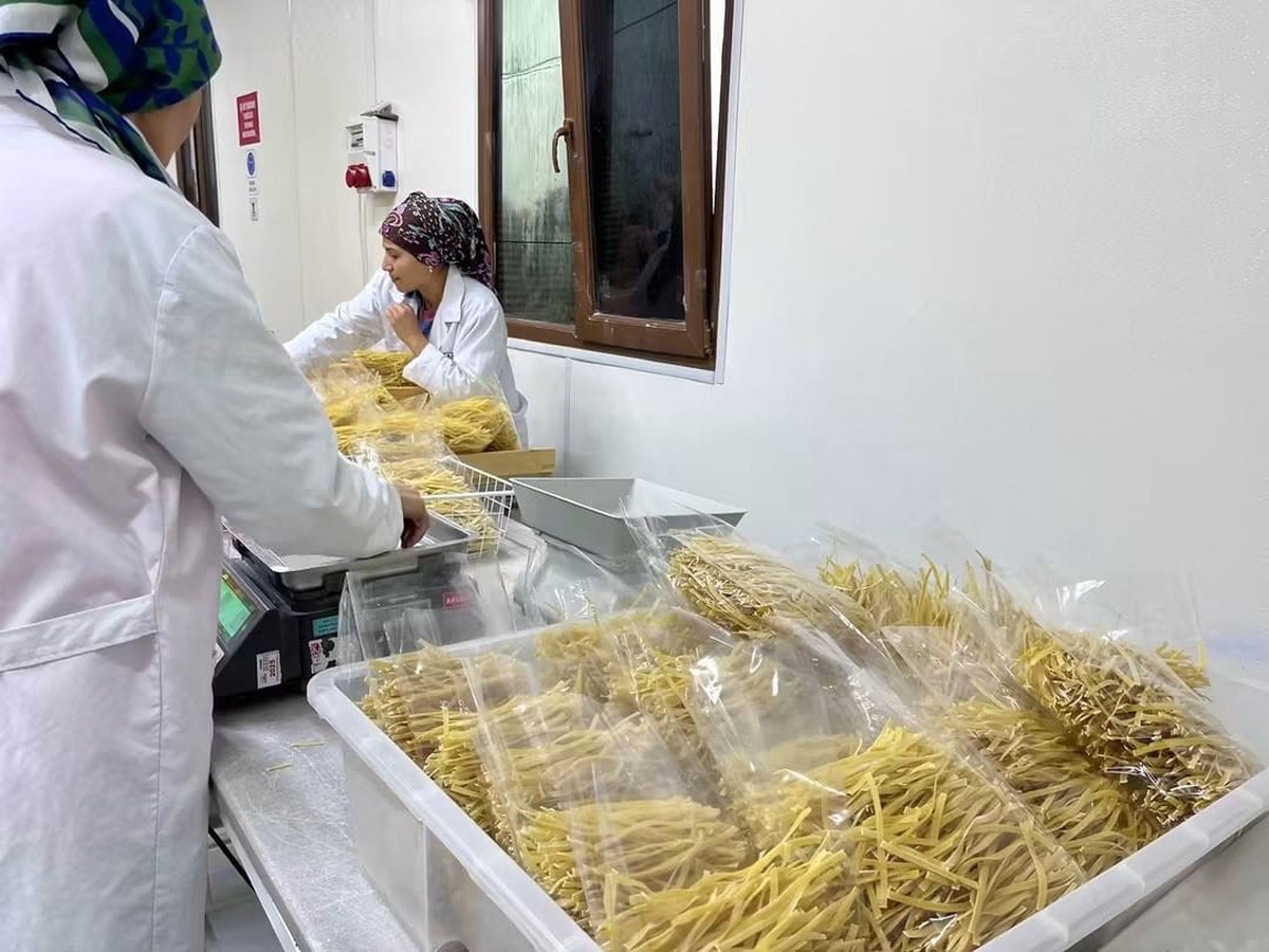 Balıkesir İl Tarım Müdürü Düzgün, Manyas Kulak'ta makarna işletmesini inceledi