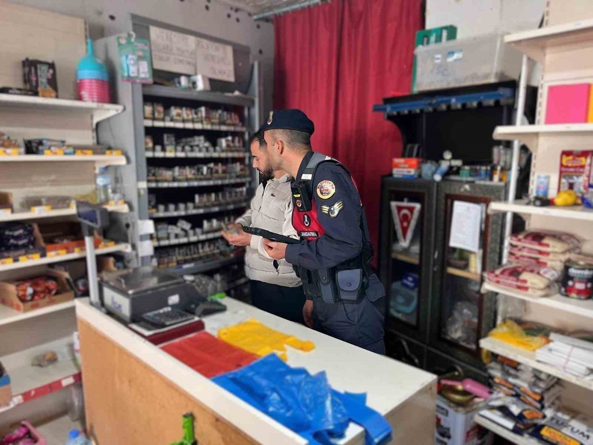 Bayburt'ta jandarma, Duman Uygulaması kapsamında 38 iş yerini denetledi