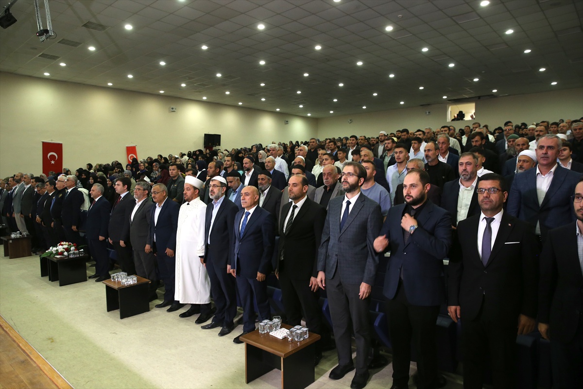 Bitlis'te iki Kur'an kursundan 86 hafize icazet belgesi aldı