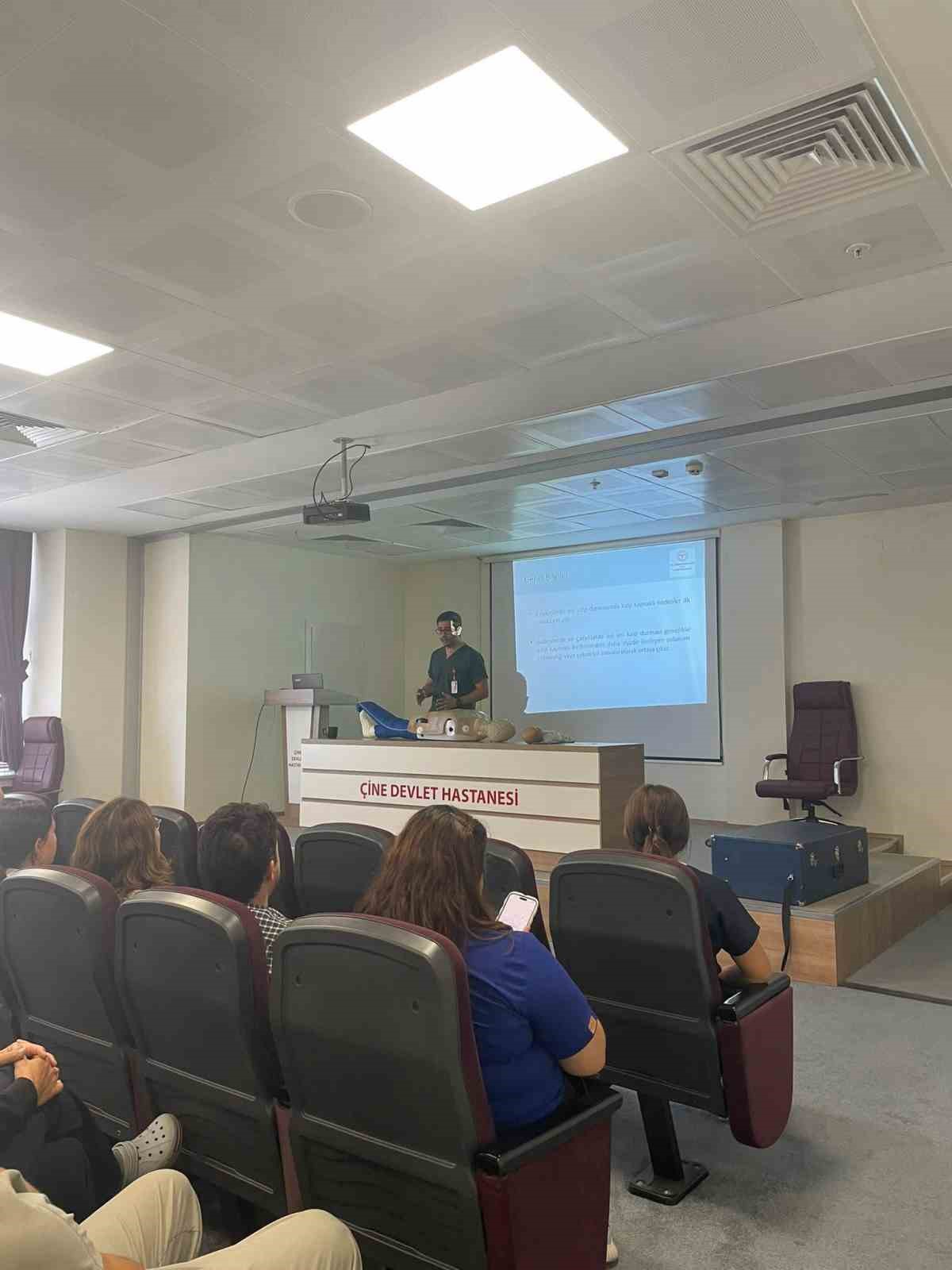Çine Devlet Hastanesi personeline yetişkin ve bebeklerde CPR eğitimi verildi