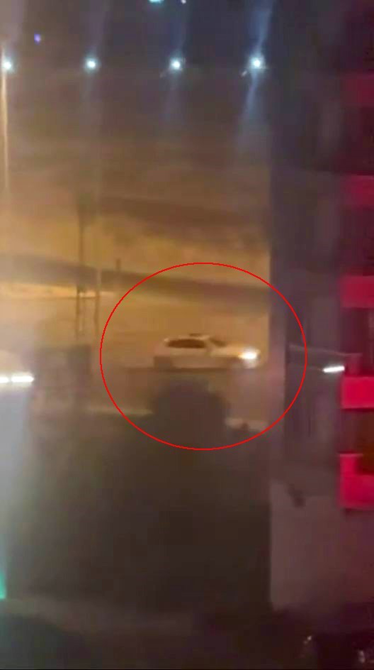 Diyarbakır Kayapınar'da gece drift atan sürücü cep telefonu kamerasına yansıdı
