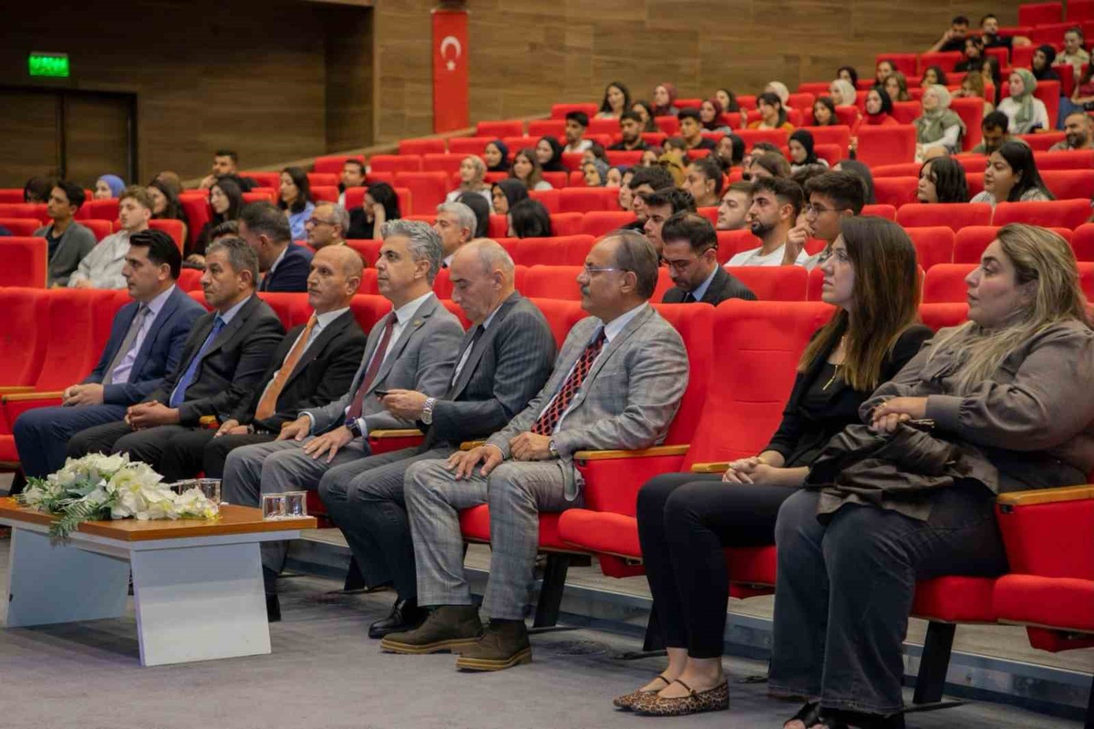 EBYÜ, yeni öğrenciler için uyum odaklı oryantasyon programı düzenledi