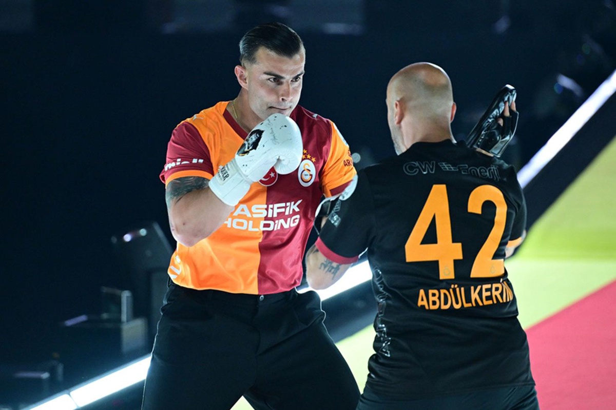 Galatasaraylı futbolculara kick boks yapmak yasaklandı