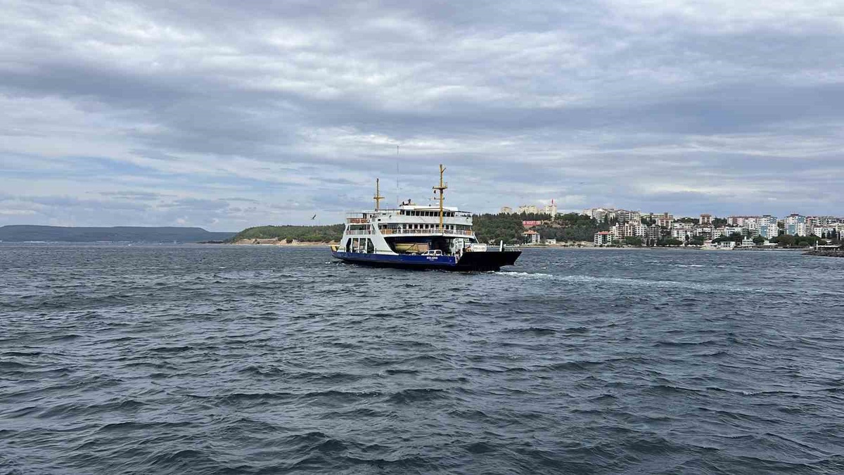 Gestaş, Gökçeada feribot seferlerinin bir kısmını olumsuz hava nedeniyle iptal etti