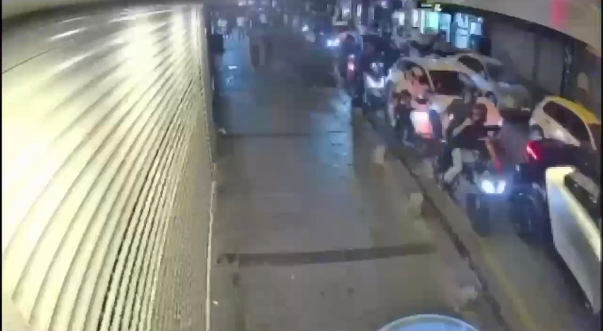 İstanbul merkezli 4 ilde kundaklama ve kurşunlama operasyonunda 5 şüpheli yakalandı