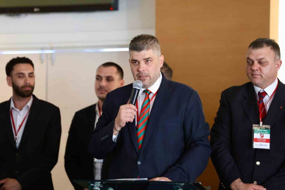 Karşıyaka'da Basatemür'le yollar ayrıldı, takımın başına Zafer Uysal getirildi