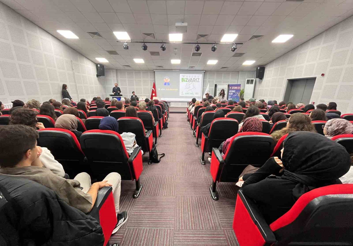 KSBÜ'de öğrencilere siber farkındalık ve narkotik eğitimi verildi