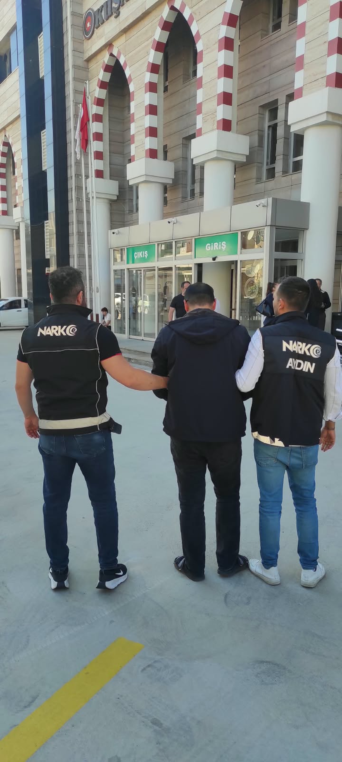 Kuşadası'nda uyuşturucu operasyonunda gözaltına alınan 1 kişi tutuklandı