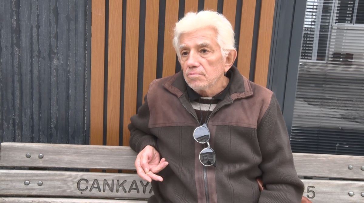 Mahmut Topçu, 1 yıldır iki evine gidemediğini ve otelde kaldığını iddia etti