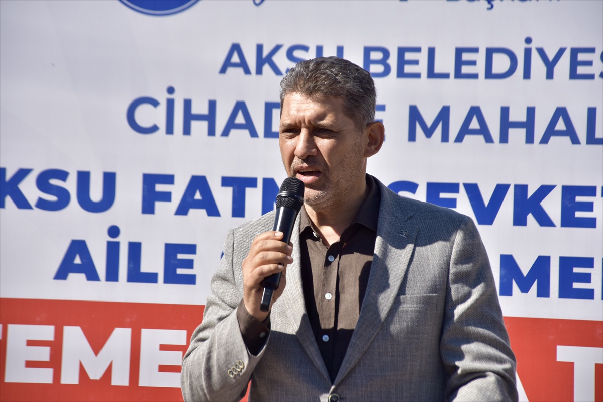 Mehmet Yüksel'in katkısıyla Antalya Aksu'da 9 hekimli sağlık merkezinin temeli atıldı