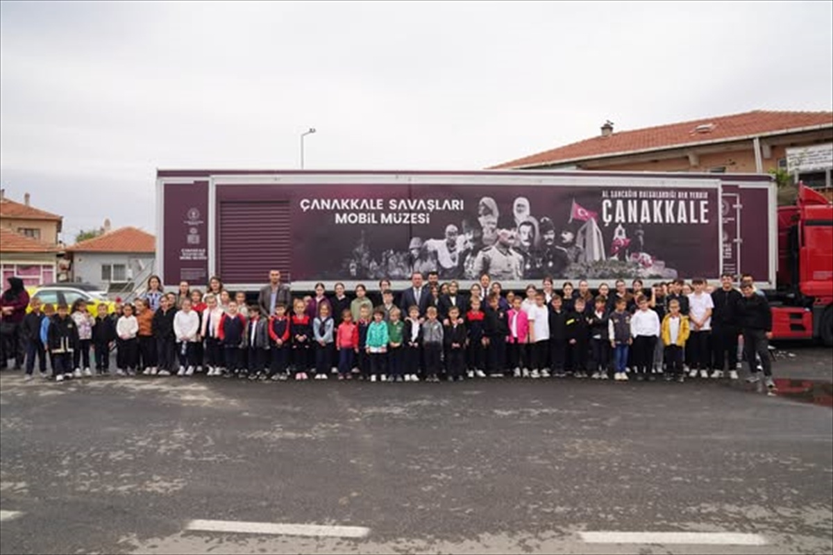 Meriç Kaymakamı Odabaşı, Subaşı'da açılan Çanakkale Savaşları Mobil Müzesi'ni gezdi