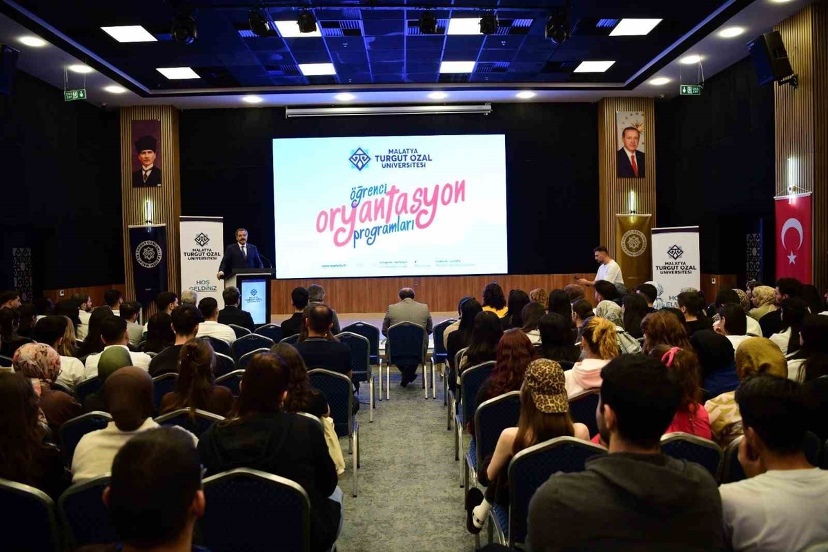 MTÜ oryantasyonunda yeni öğrencilere 2 bin kişilik yurt projesi anlatıldı