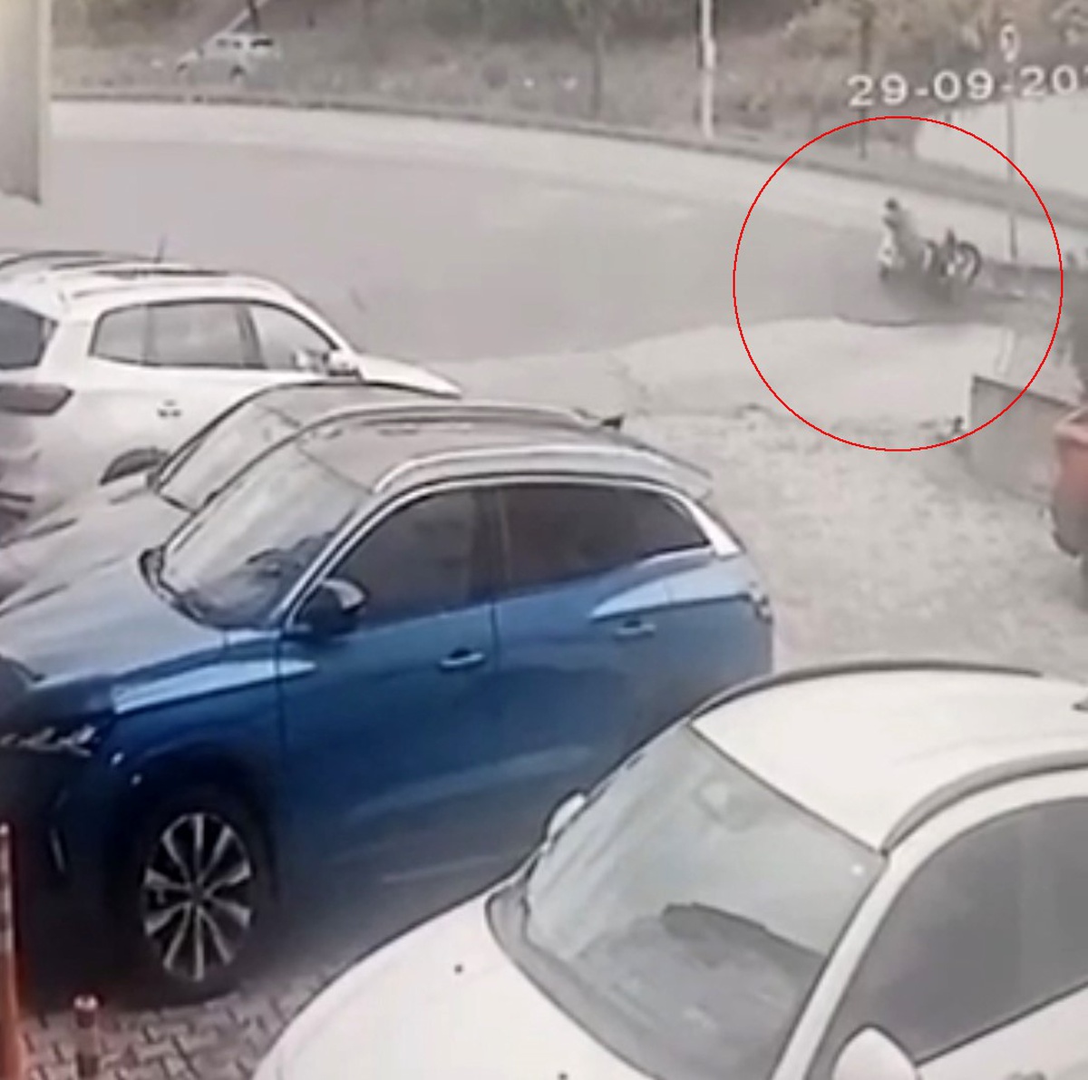 Mudanya'da ters yönde ilerleyen kasksız motosiklet sürücüsü ağır yaralandı