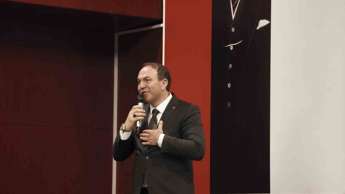 Mustafa Genç'in ringlere dönüşünü anlatan 'Son Raunt'un galası Ankara'da yapıldı