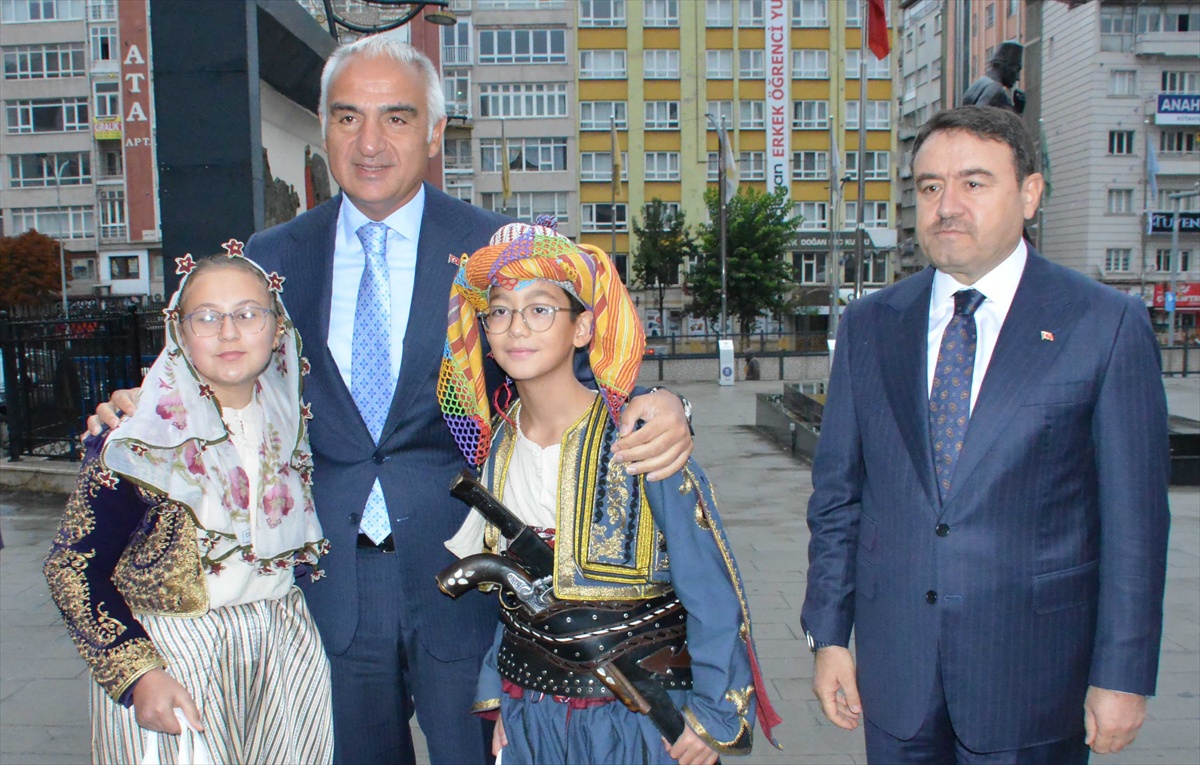 ONKODAY, Bursa'da meme kanseri farkındalığı için ekim boyunca etkinlik düzenleyecek