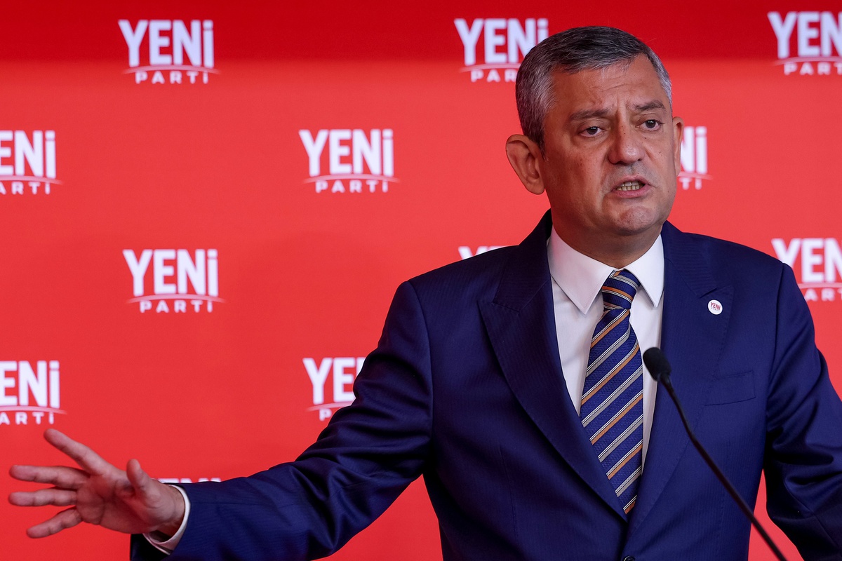 Özgür Özel'den fon soruşturması çıkışı