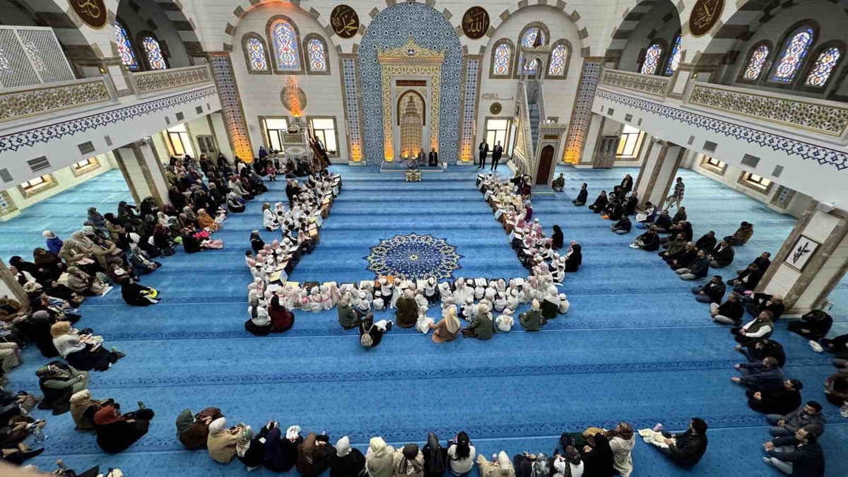 Safranbolu'da 237 Kur'an kursu öğrencisi için Bed-i Besmele töreni düzenlendi