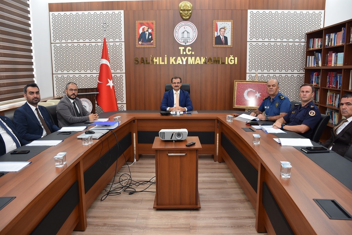 Salihli'de 4 Ekim 2026 KPSS Ön Lisans sınavı için koordinasyon toplantısı yapıldı