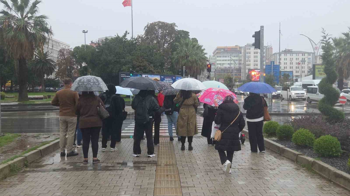 Salıpazarı'nda metrekareye 57,8 kilogram yağış düştü, Samsun yağışta 7'nci oldu