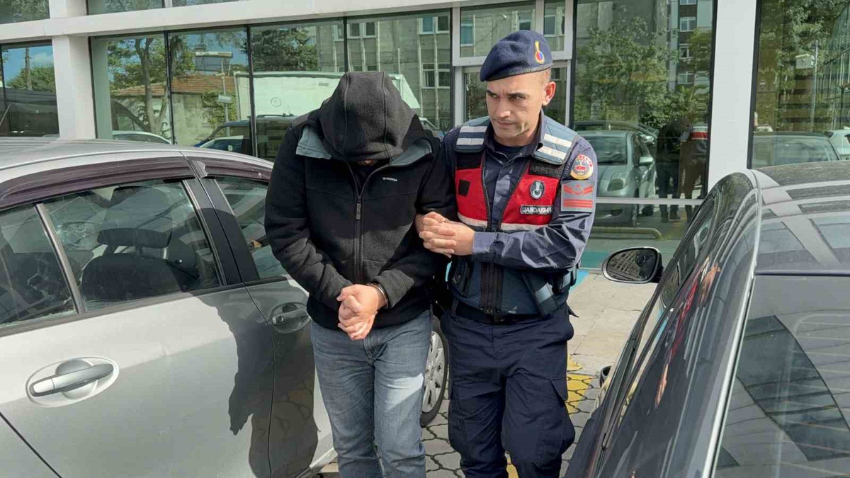 Samsun İlkadım'da ikametten 30 bin TL ve 20 gram altın çalan şüpheli tutuklandı