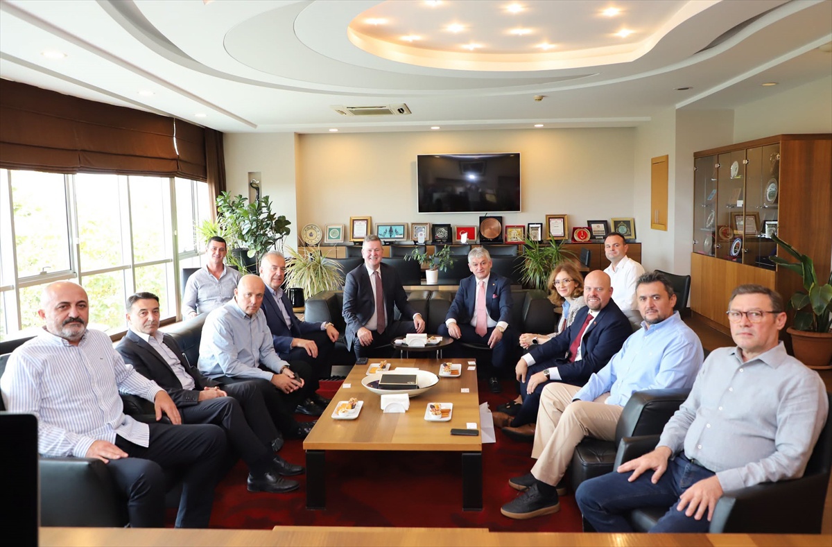 Tekirdağ'da Almanca kursları sürüyor, ABD Başkonsolosu TTSO'yu ziyaret etti