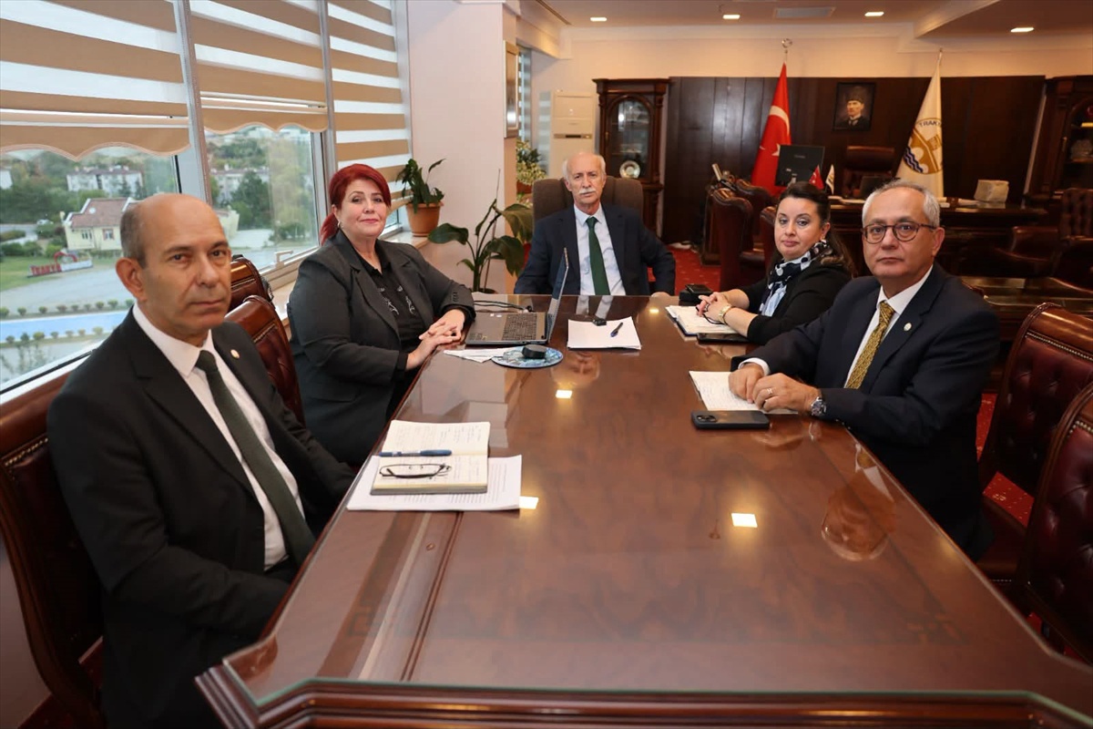 Trakya Üniversitesi'nde 94 bölümlük Edirne Kitabı için toplantı yapıldı