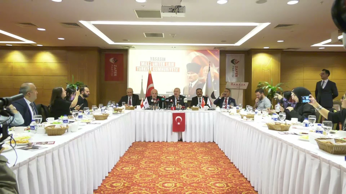 Ümit Özdağ'dan ''fon krizi'' açıklaması: “Bir açgözlü çete Türk milletine ağır zarar vermiştir”