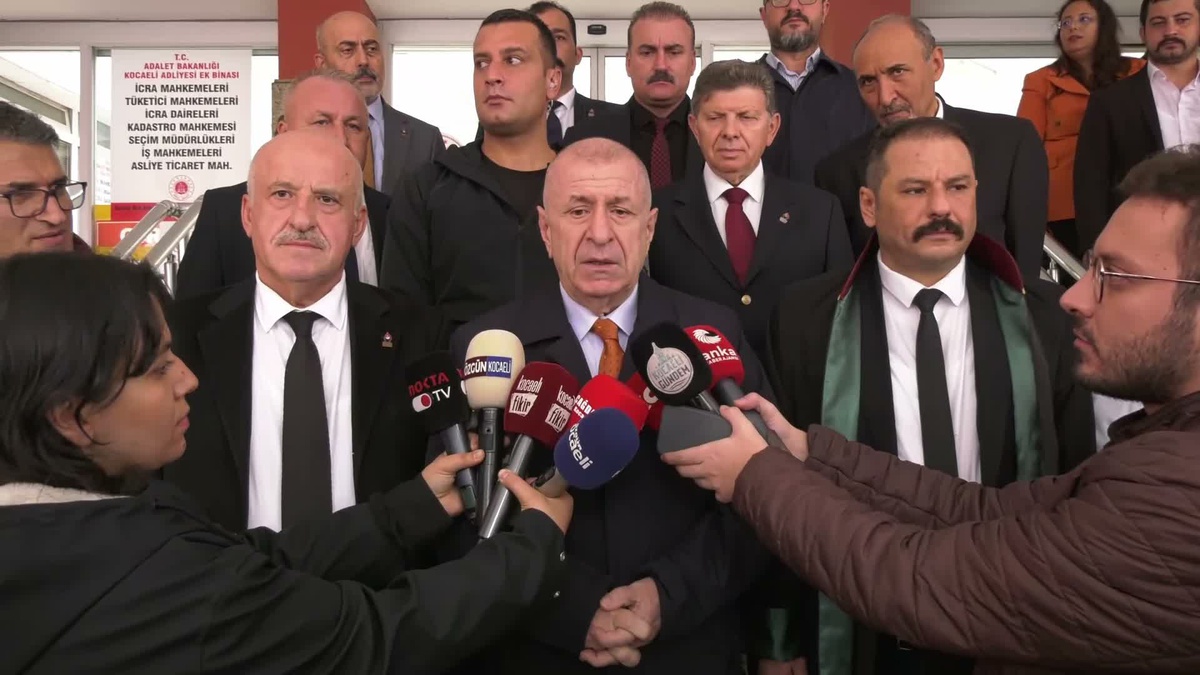 Ümit Özdağ'ın 'tehdit' davası 4 Kasım'a ertelendi, suç vasfı hakarete döndü