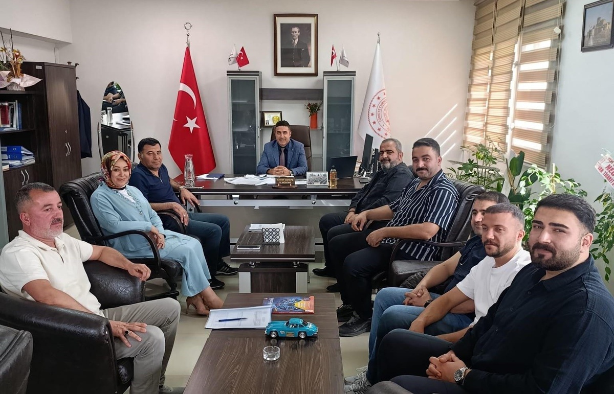 Van Sanayi ve Teknoloji İl Müdürlüğü takograf servislerini toplantıda bilgilendirdi.